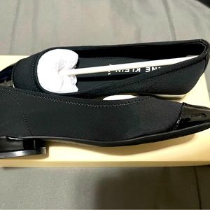 NEW IN BOX ANNE KLEIN BLACK FLATS -6